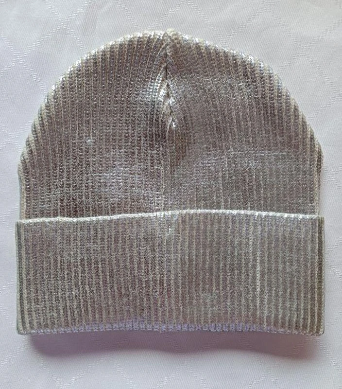 stříbrná čepice - H&M