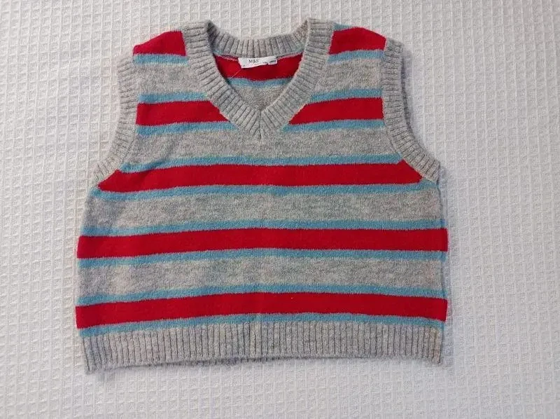Pletená vesta vel. 128, šedá - M&S