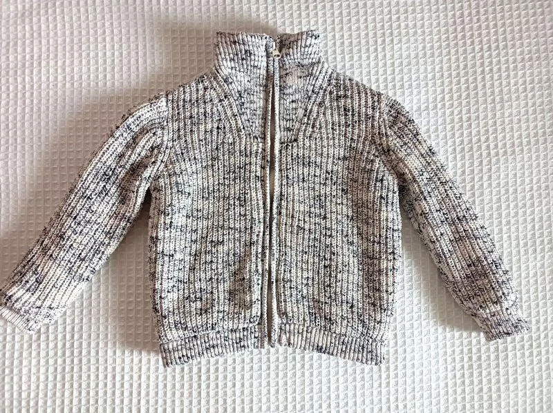 Chlapecký silný svetr vel. 110 s kožíškem - M&S