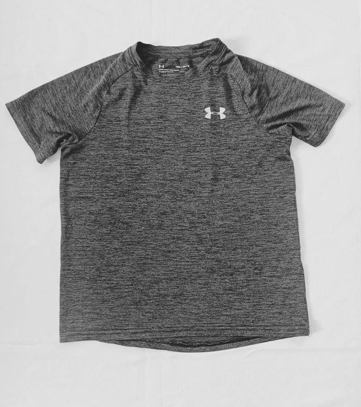 Chlapecké sportovní tričko, přibližně 10–12 let - Under Armour